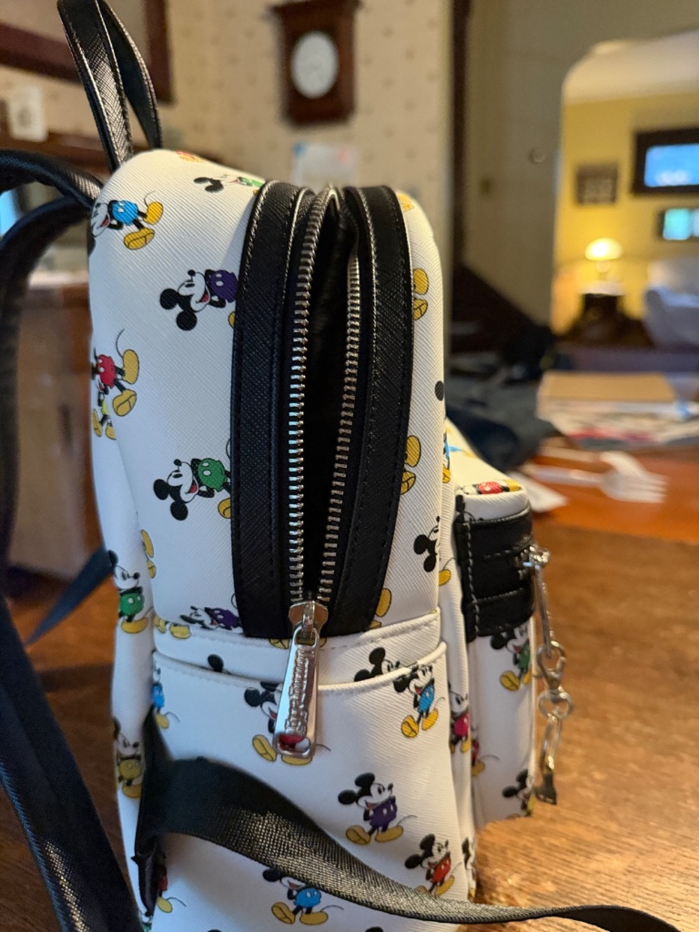 Loungefly Disney Mickey Mouse backpack - Picture 7 of 10